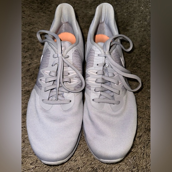 NIKE Running Shoes. - Picture 2 of 3